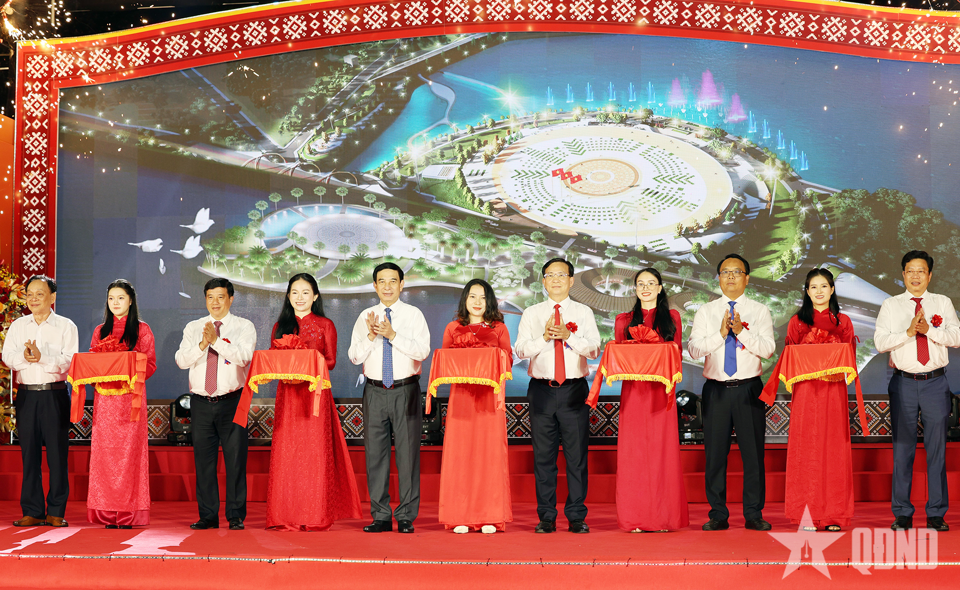 Đại tướng Phan Văn Giang dự Lễ khánh thành Quảng trường Trung tâm Gia Nghĩa và Khu liên hợp Bảo tàng- Thư viện- Công viên